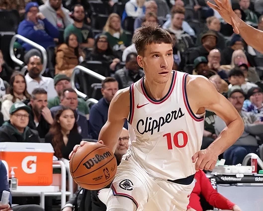 东契奇复出首战，快船状态火爆，逆转取胜成为焦点！